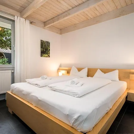 Ferienhaus-unter-den-eichen-e6 Casa vacanze Röbel