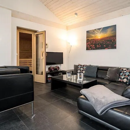 Ferienhaus-unter-den-eichen-e6 * Robel